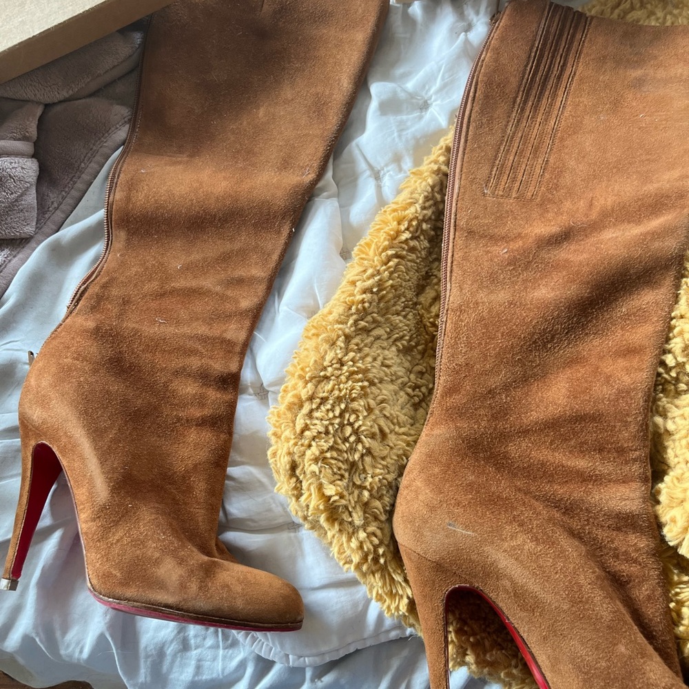 Christian Louboutin 28 suede brown boots